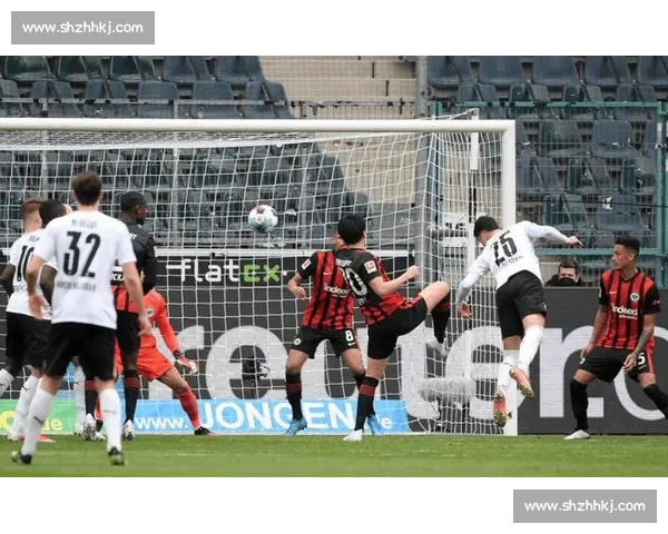 足球比赛全场攻防博弈与战术较量精彩回顾解析深度剖析与关键瞬间盘点 - 副本 - 副本 (7) - 副本